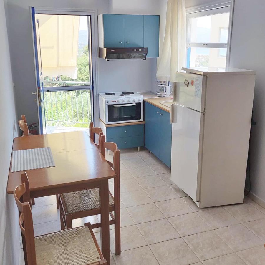 Ilias Apartments Фінікунда Екстер'єр фото