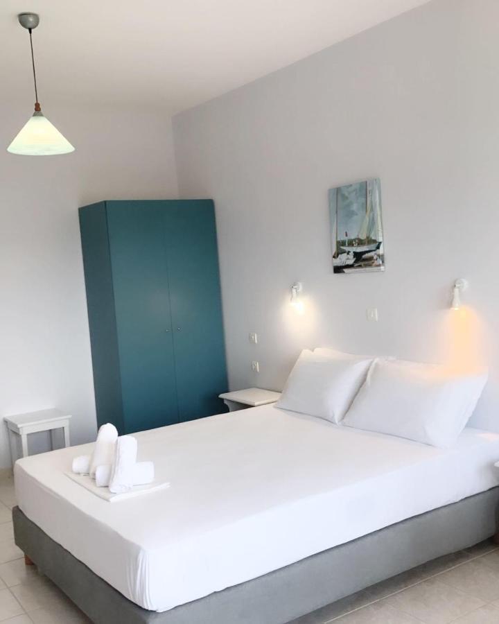 Ilias Apartments Фінікунда Екстер'єр фото