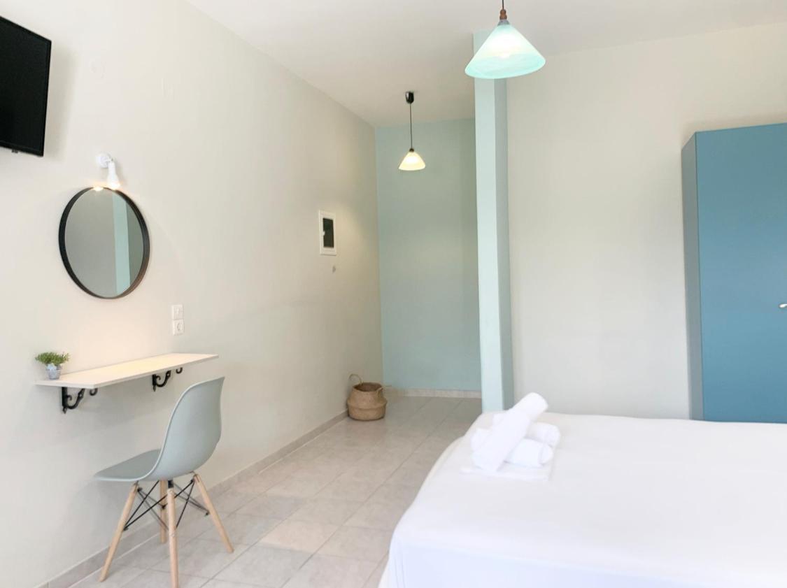 Ilias Apartments Фінікунда Екстер'єр фото