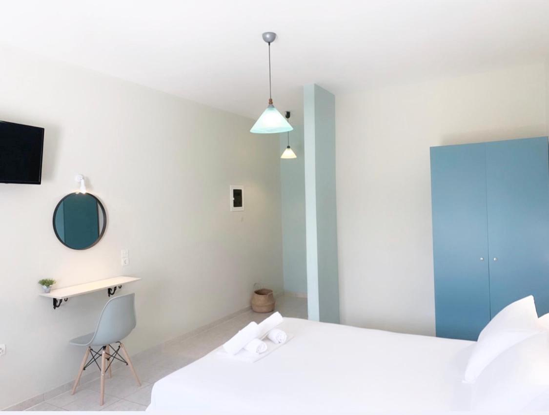 Ilias Apartments Фінікунда Екстер'єр фото