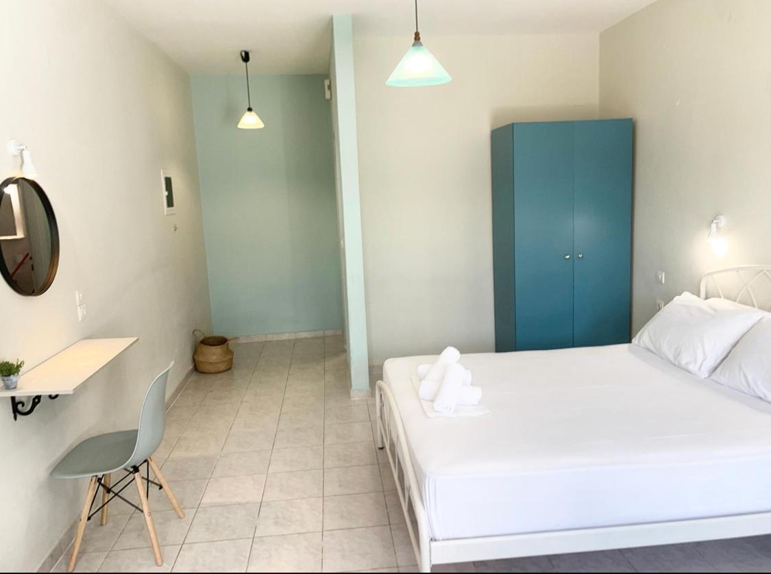 Ilias Apartments Фінікунда Екстер'єр фото