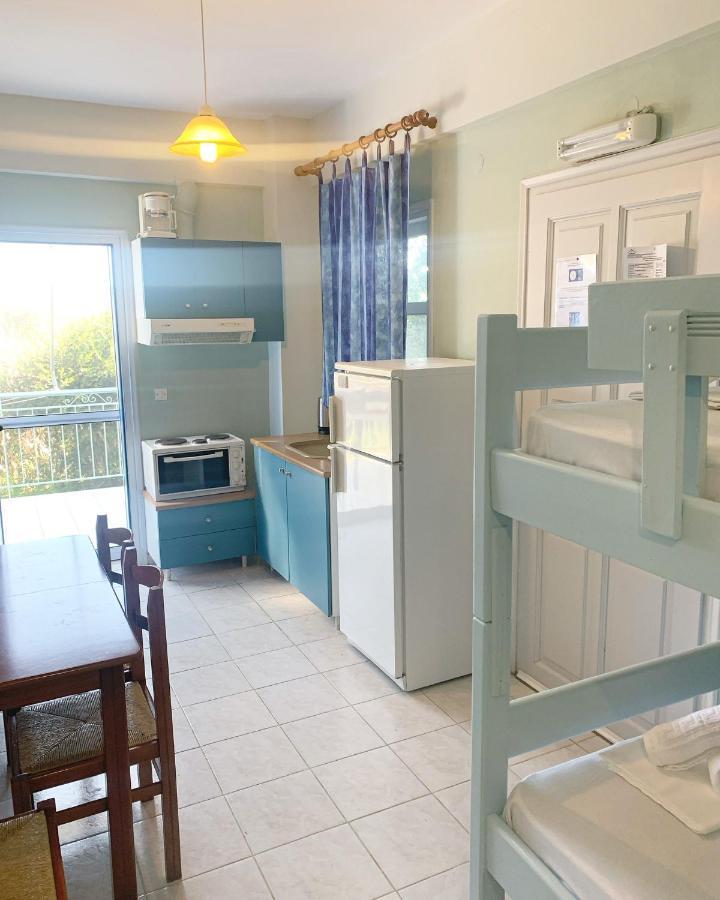 Ilias Apartments Фінікунда Екстер'єр фото