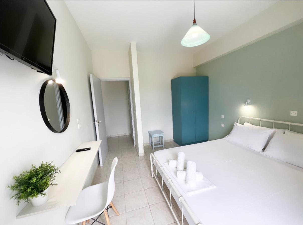 Ilias Apartments Фінікунда Екстер'єр фото